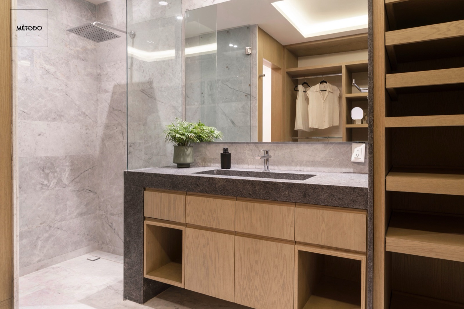 Primary bath · integrated dressing